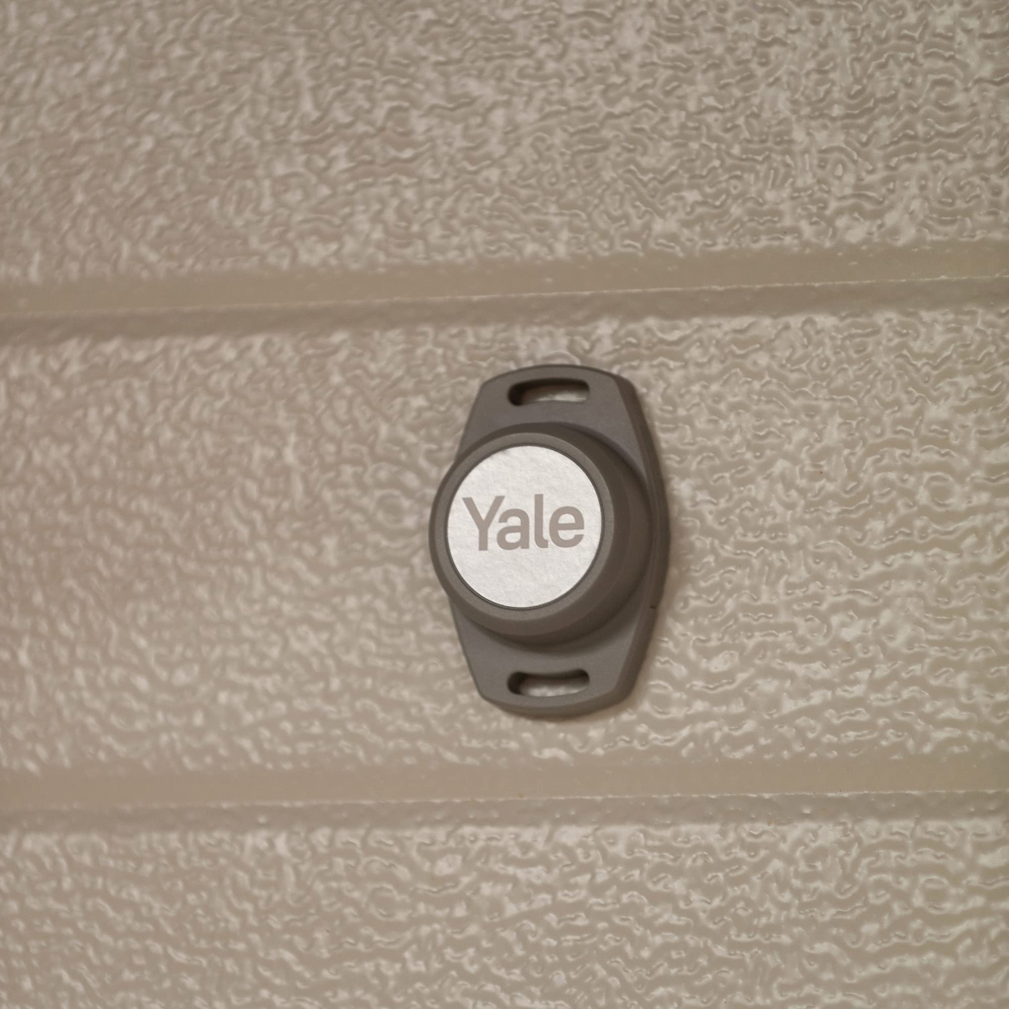 yale-05-102320-bw-d-tecteur-d-ouverture-gris-pour-porte-de-garage-et-portail-con image 3
