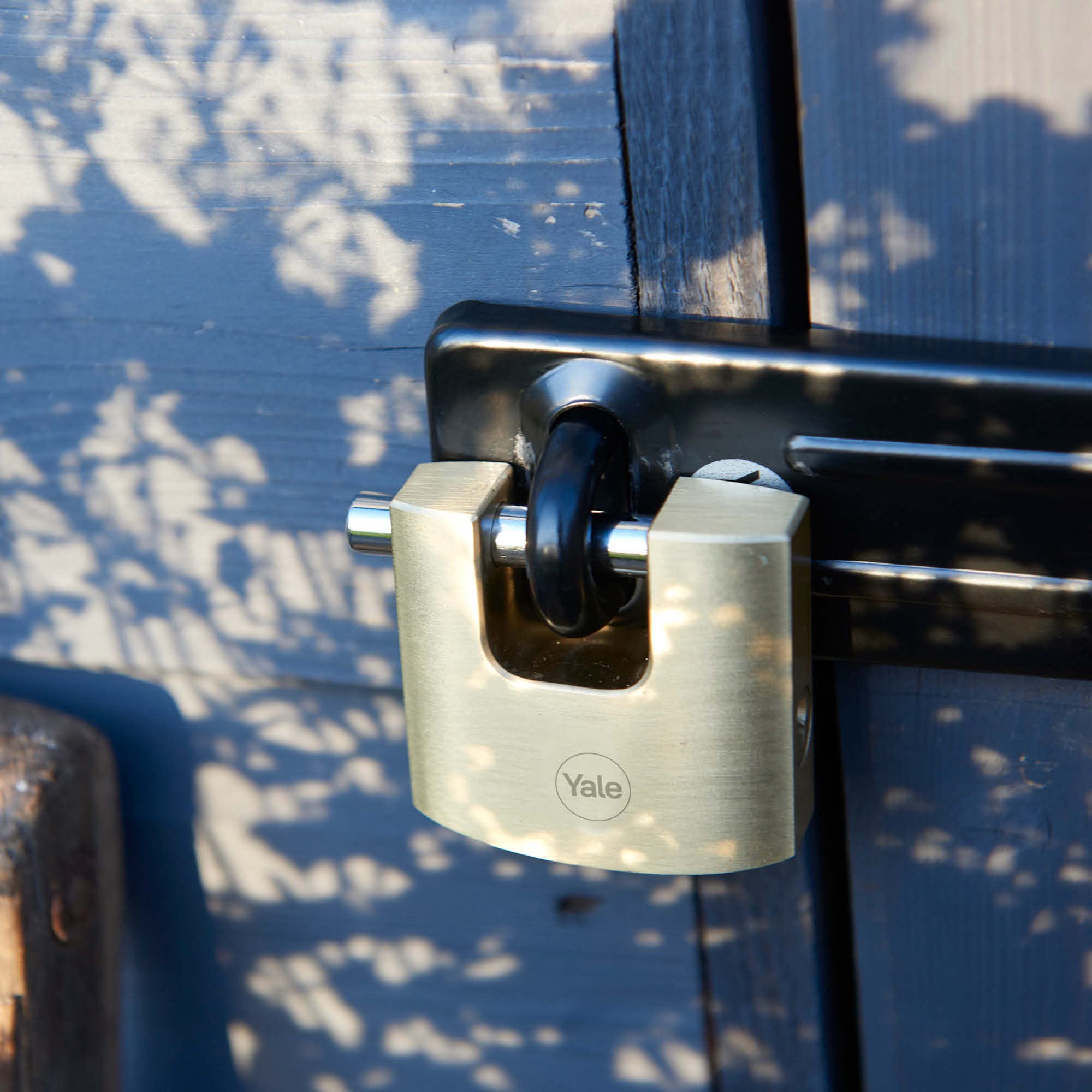 yale-y114b-50-111-1-cadenas-anse-rideau-laiton-50-mm image 2