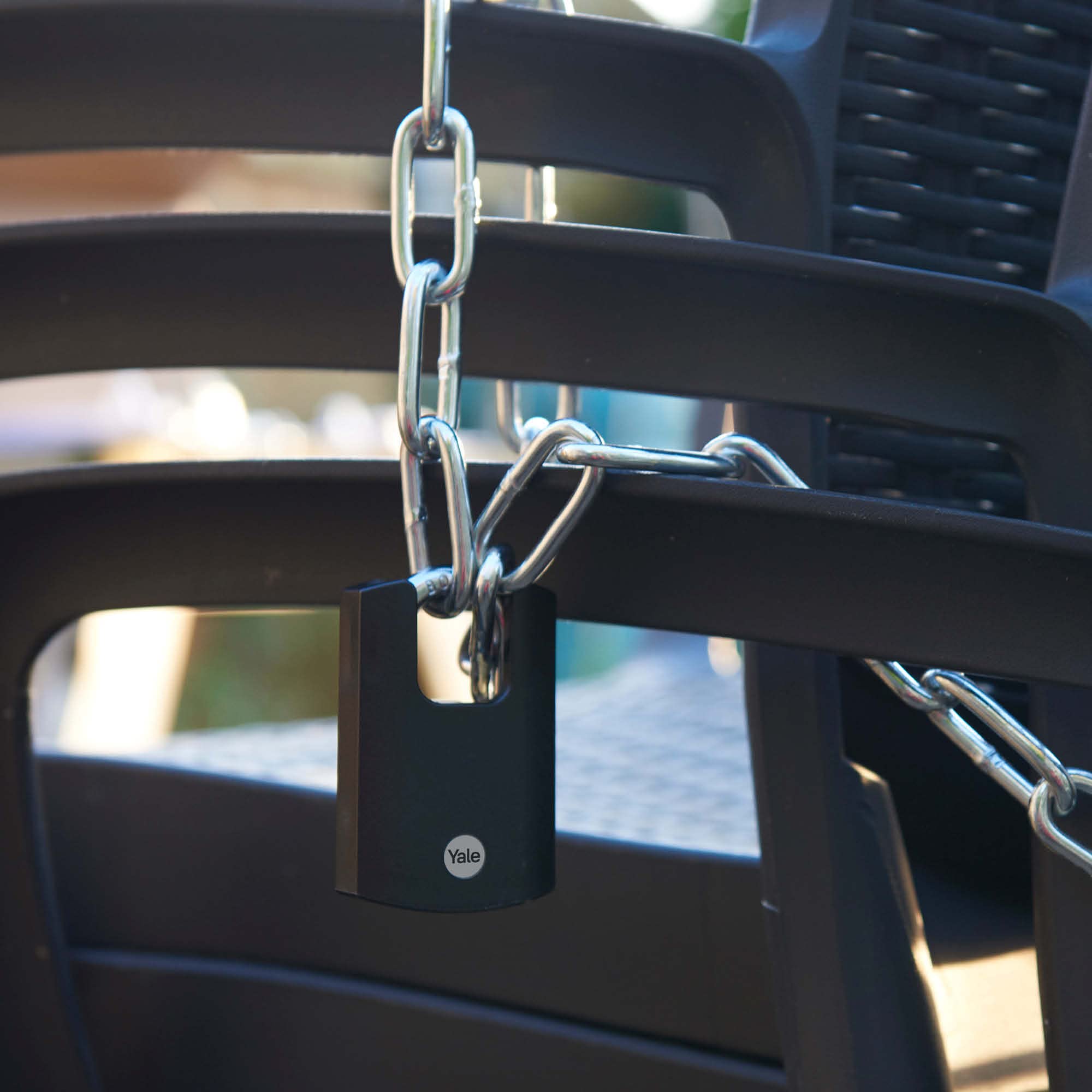 yale-y121b-40-125-1-cadenas-laiton-anse-ferm-e-40-mm-noir-ext-rieur image 4